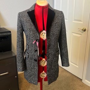 New tags on still Isaac Mizrahi sz 12 herringbone wool coat velvet collar